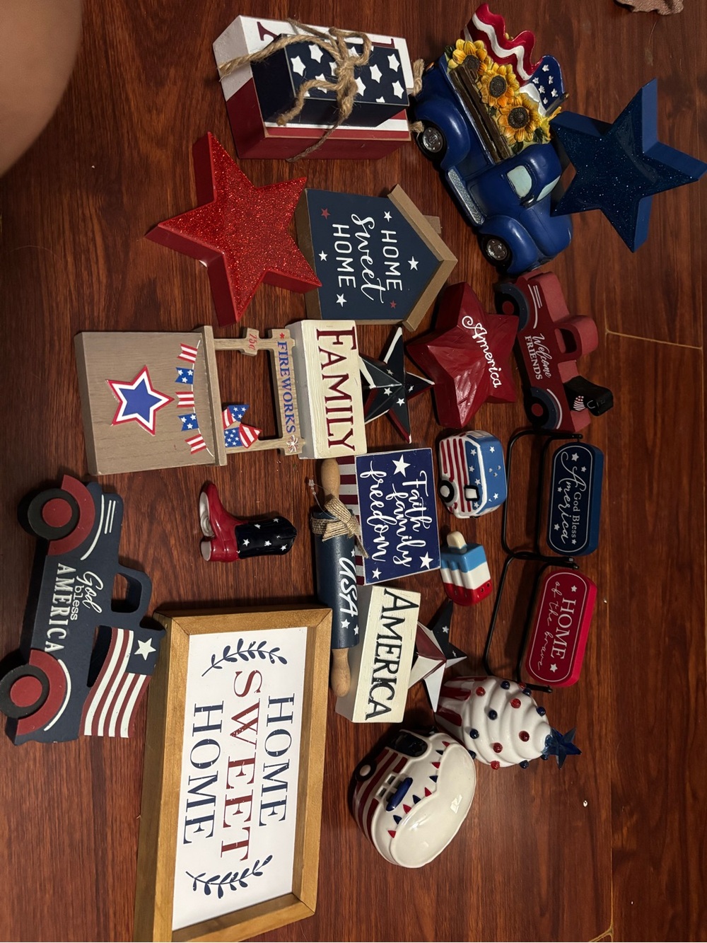 Hobby Lobby Patriotic Red White Blue Tabletop Holiday Decor Assortment